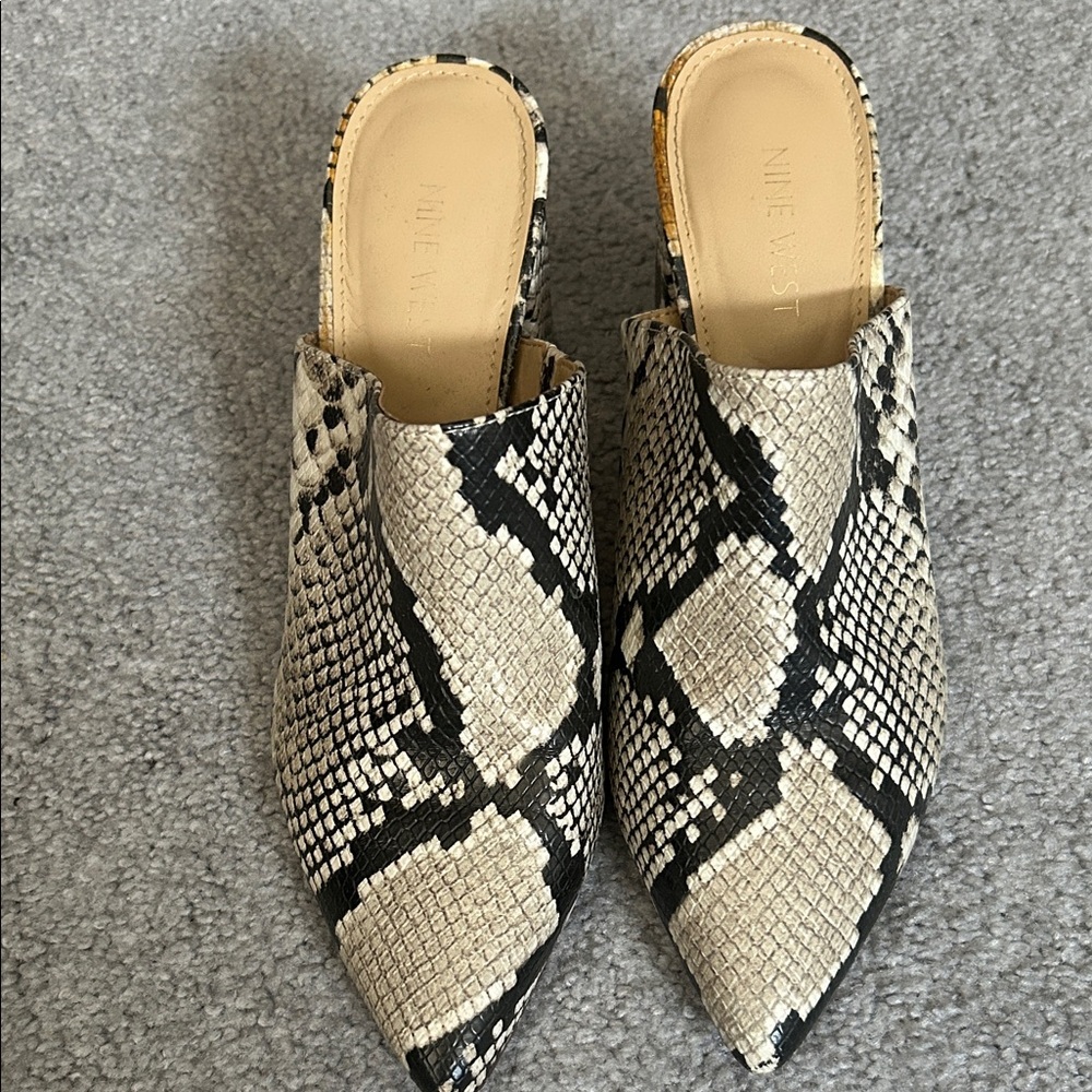 Nine West Black and Cream Snakeskin Mules